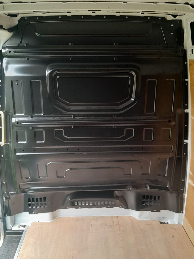 BULKHEAD  FOR A VOLKSWAGEN GRAFTER 