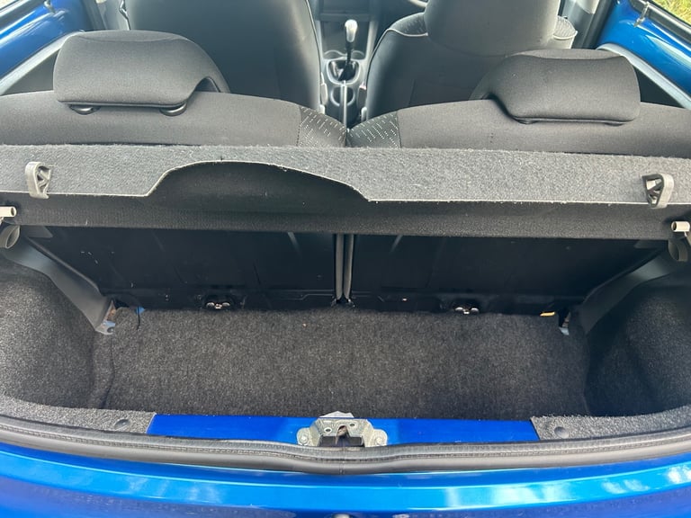 Peugeot, 107, Hatchback, 2010, Manual, 998 (cc), 5 doors