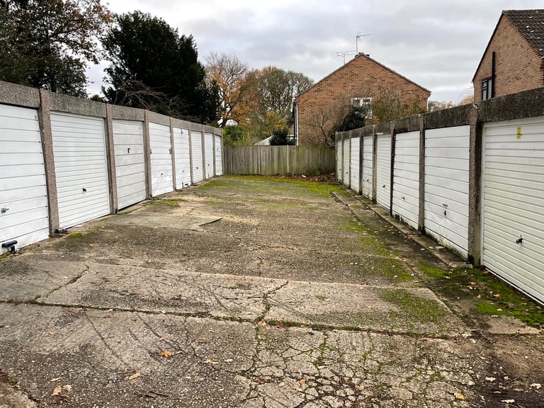 Frimley Lock up Garage