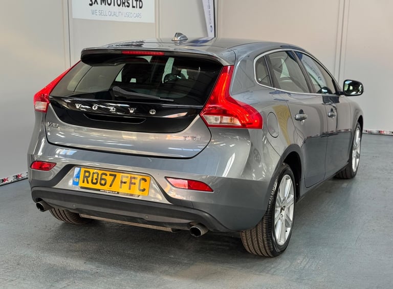 2017 Volvo V40 1.5 T3 Inscription Auto Euro 6 (s/s) 5dr HATCHBACK Petrol Automatic