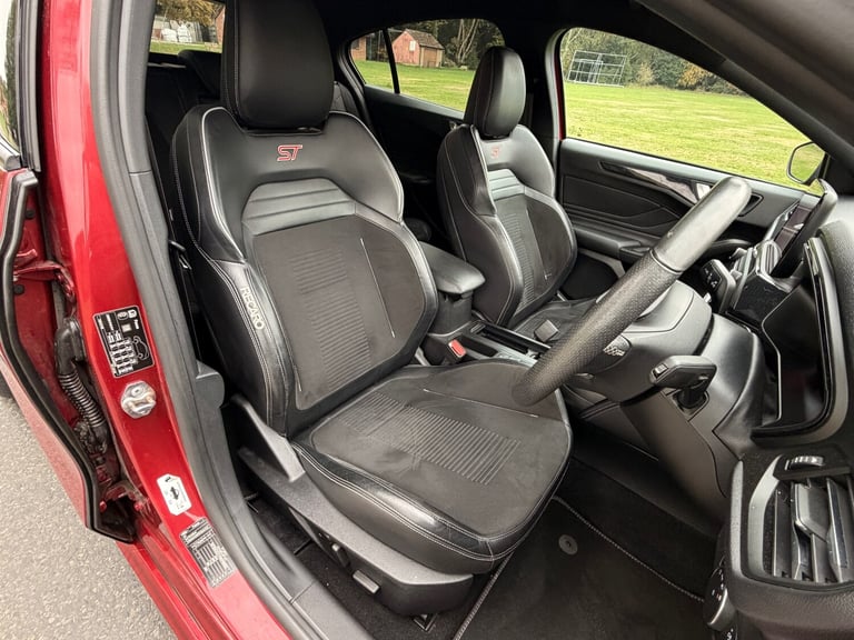 2020 [70] FORD FOCUS ST 2.0 ECOBLUE [190] ST RUBY RED DIESEL EVERY EXTRA EURO 6