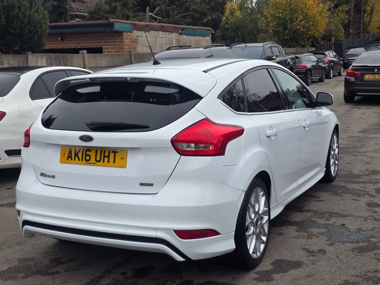 2016 Ford Focus 1.0 EcoBoost 125 Zetec S 5dr Auto HATCHBACK PETROL Automatic