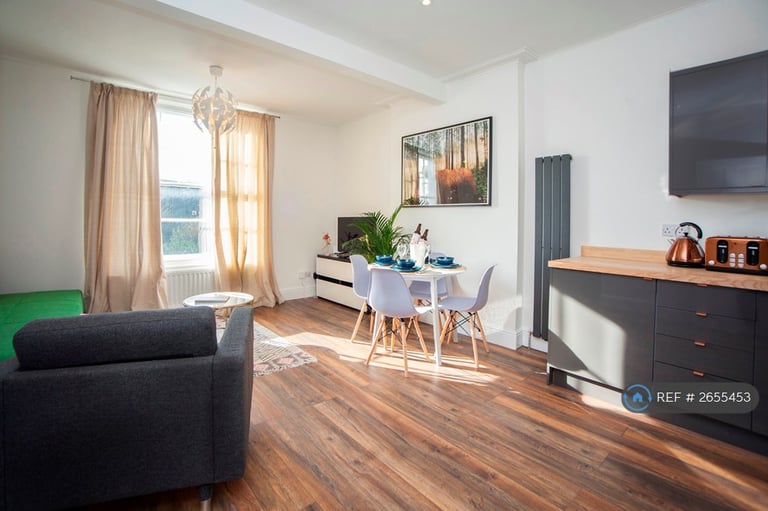 2 bedroom flat in St. Philips, Bristol, BS2 (2 bed) (#2655453)