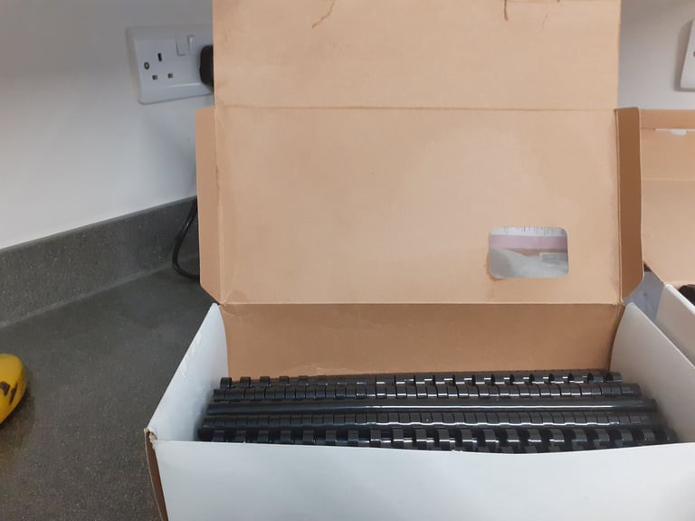 Comb Binding Machine A4 Hand Operated Rexel Model CB 350 21 Rings