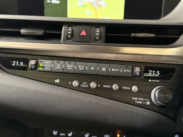 2019 Lexus ES 2.5 300h Saloon 4dr Petrol Hybrid E-CVT Euro 6 (s/s) (218 ps) Saloon PETROL/ELECTRI...