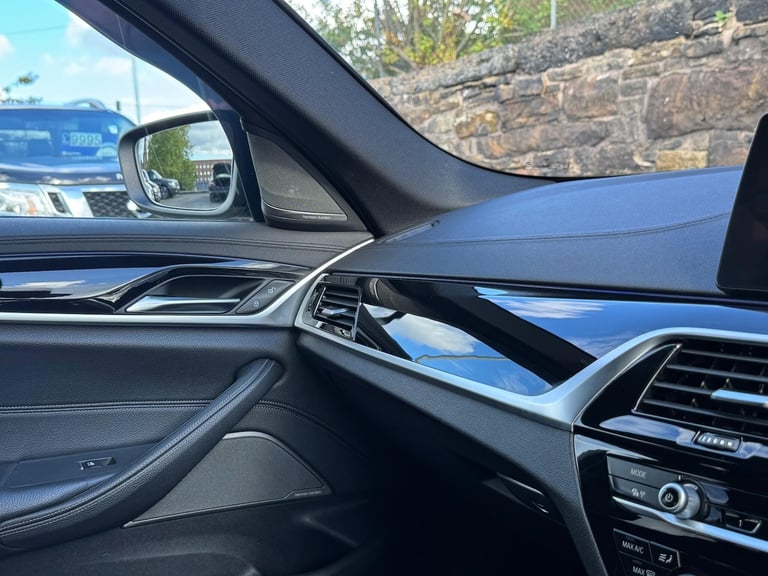 2018 BMW 5 Series 2.0 530e 9.2kWh M Sport Auto Euro 6 (s/s) 4dr SALOON Petrol/Electric Hybrid Aut...