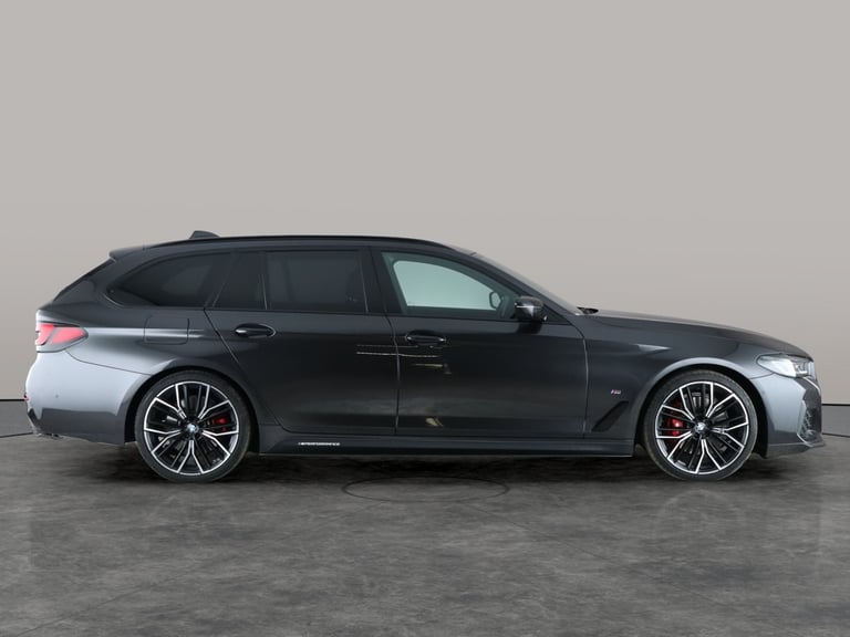 2023 BMW 5 Series 520d MHT M Sport 5dr Step Auto [Pro Pack] - CARPLAY - AUTO PARK - LED Estate Hy...