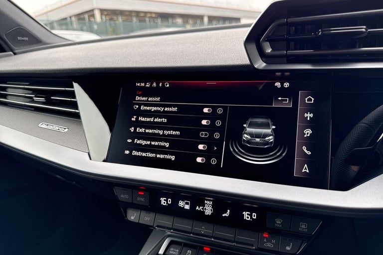 2025 Audi RS3 2.5 TFSI Carbon Vorsprung S Tronic quattro Euro 6 (s/s) 4dr Saloon Automatic