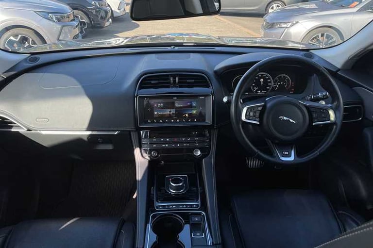 2016 Jaguar F-Pace 3.0d V6 S 5dr Auto AWD ESTATE DIESEL Automatic