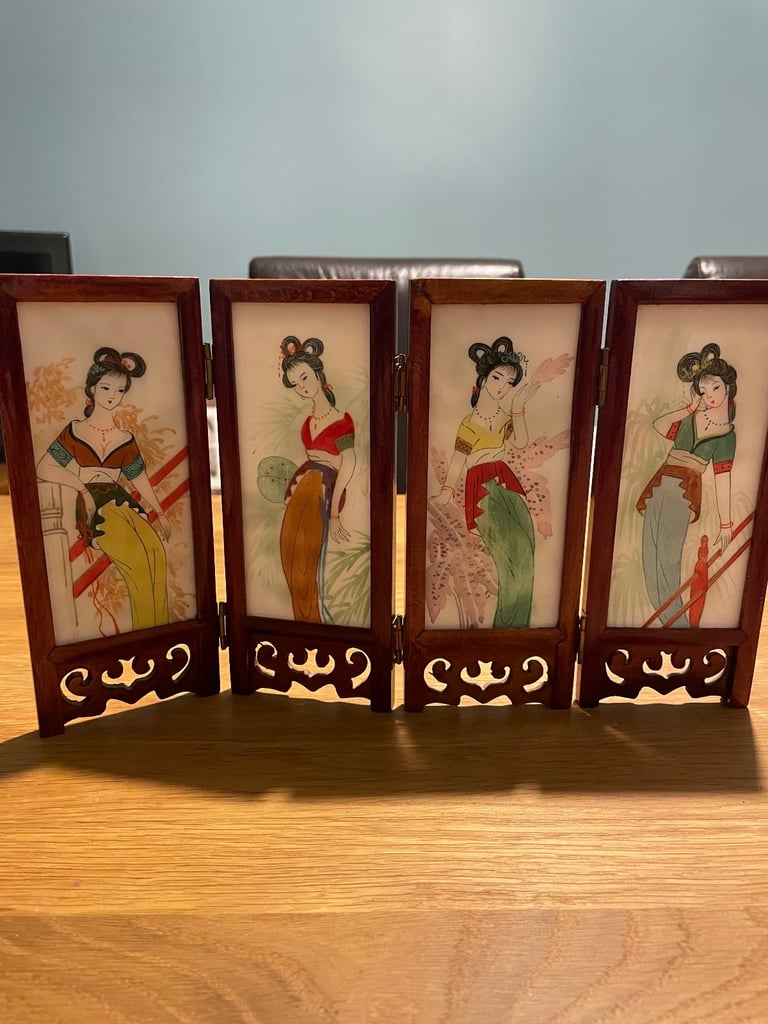 Small Japanese table screen- decorative art.