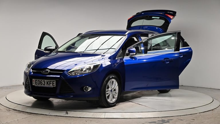 2013 Ford Focus 1.6 Titanium Navigator Powershift Euro 5 5dr ESTATE Petrol Automatic