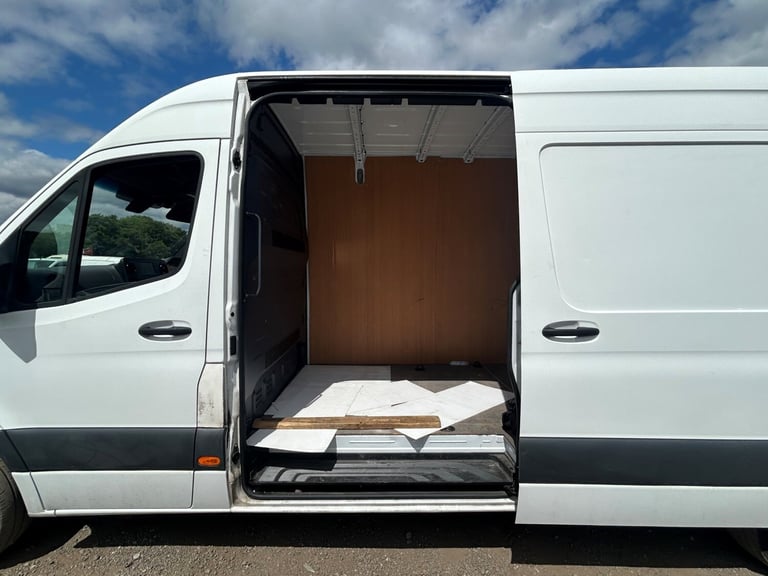 2021 Mercedes-Benz Sprinter 3.5t H2 Progressive Van Panel Van DIESEL Manual