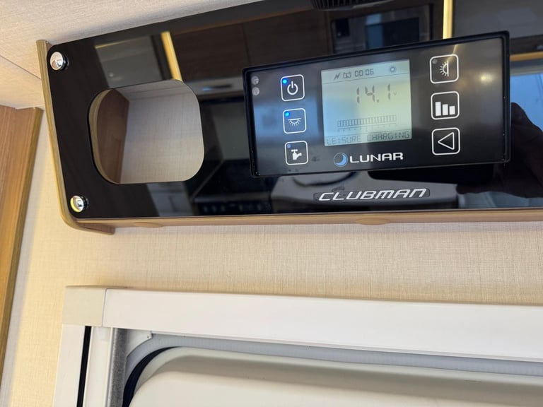 ⭐️ 2017/18 LUNAR CLUBMAN SB ⭐️ 4 BERTH TOURING CARAVAN ⭐️ FULLY SERVICED ⭐️
