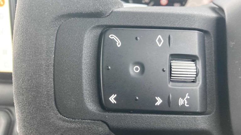 2023 Land Rover Defender 5.0 P525 V8 Carpathian Edition 90 3dr Auto ESTATE PETROL Automatic