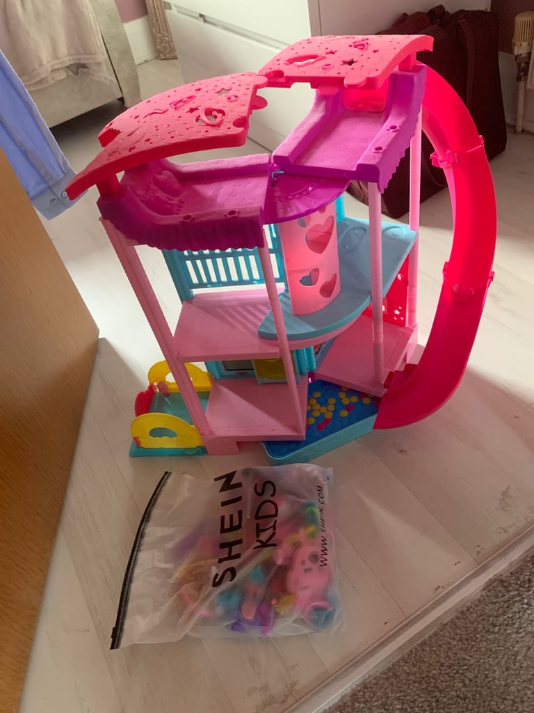 Chelsea barbie play house 