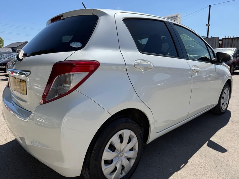 2012 Toyota Vitz YARIS 1.3 5DR AUTO Hatchback Petrol Automatic