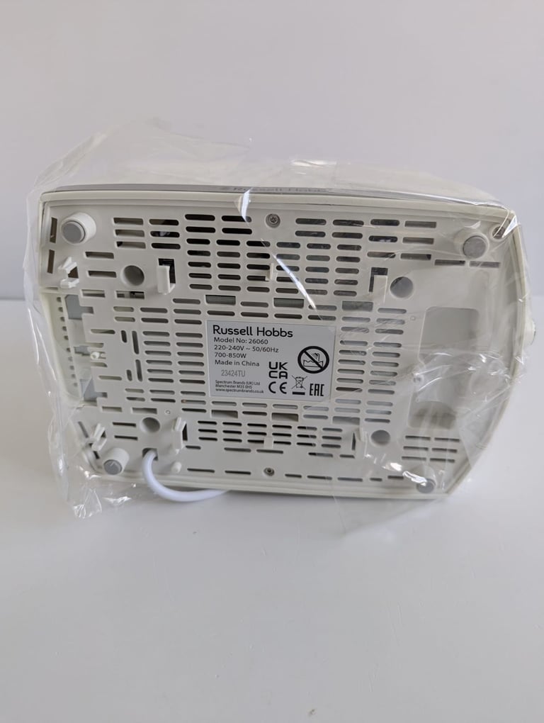 RUSSELL HOBBS 2 SLICE TOASTER Model No: 26060