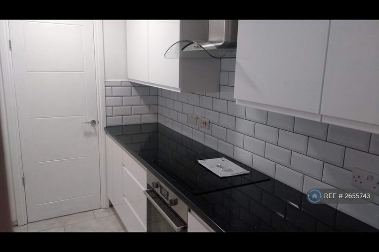 3 bedroom house in Ragdale Road, Nottingham, NG6 (3 bed) (#2655743)