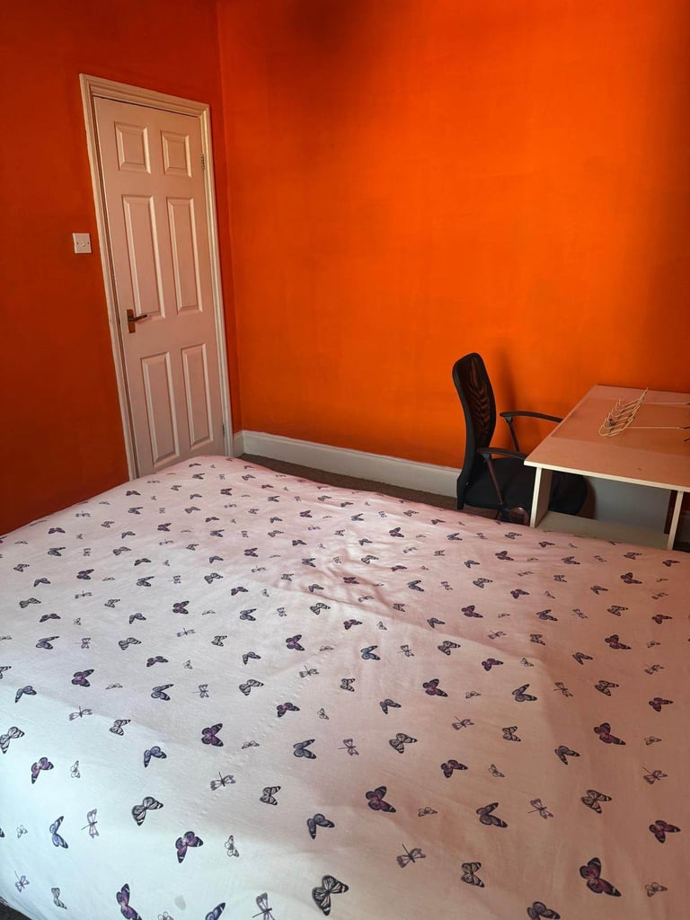 Spacious and Cosy Double Room for Rent in - BS3 4PF