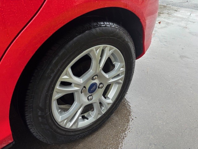 FORD B-MAX 1.5 TDCi Zetec Red Manual Diesel 2015