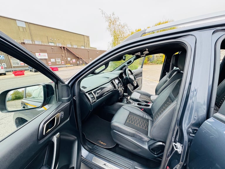 FORD RANGER MS-RT LIMITED EDITION NR 358 AUTO 213PS FSH WILDTRAK