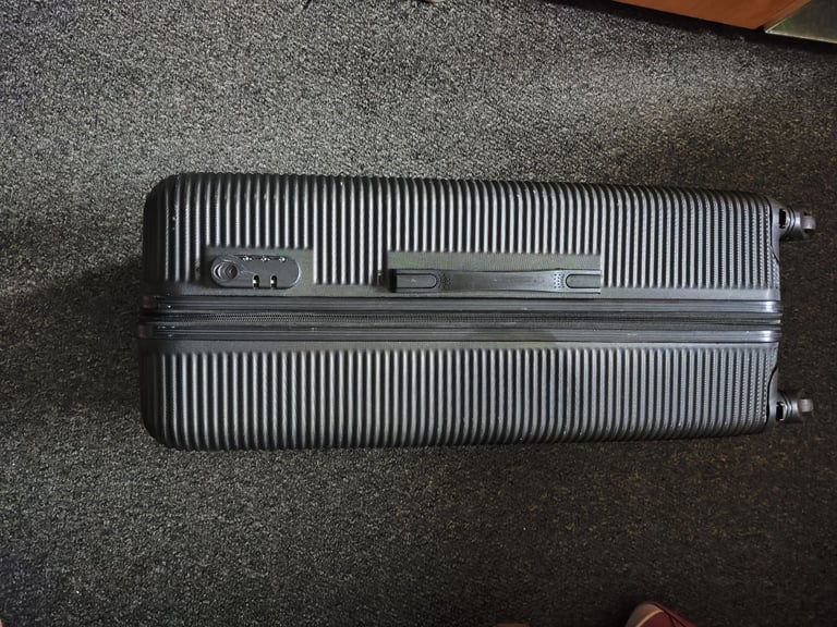 Premier large hard suitcase black 