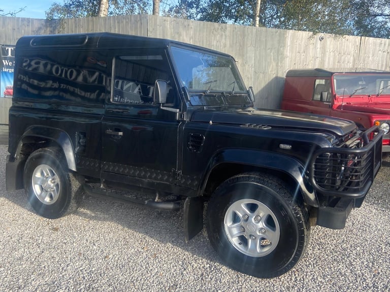  Land Rover Defender 90 2.5 TDi County Station Wagon 3dr Diesel Manual (111 bhp) Diesel Manual