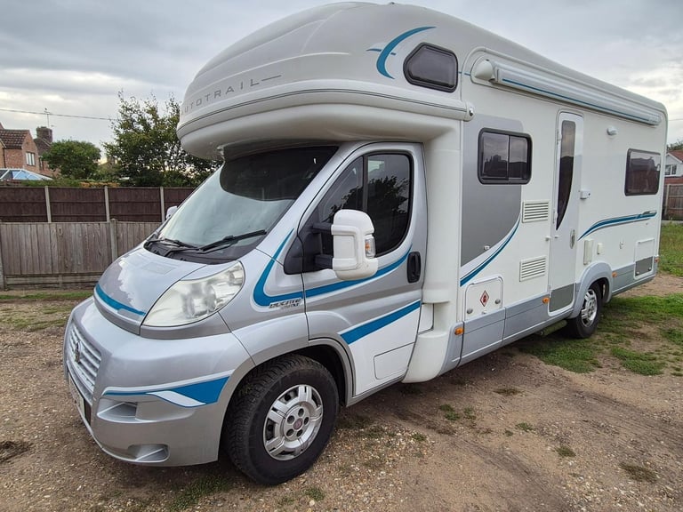 Autotrail Apache 700, 2011, End lounge, 6 Berth, 6 Belts