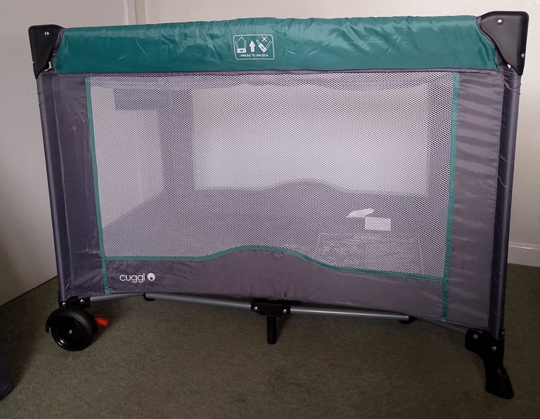 image for CUGGL DELUXE TRAVEL COT