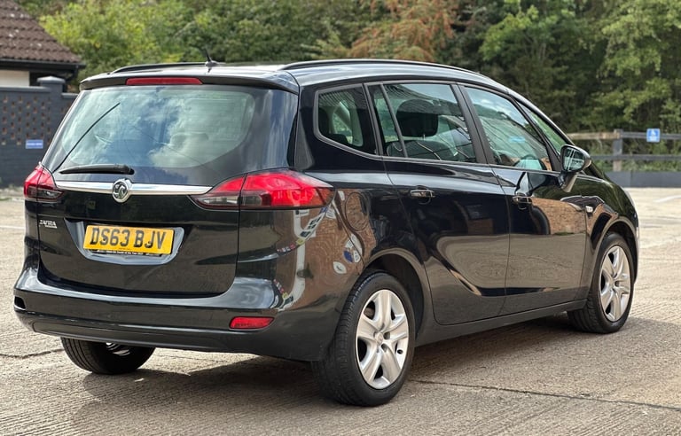 2013 Vauxhall Zafira Tourer 1.8 16V Exclusiv Euro 5 5dr Petrol