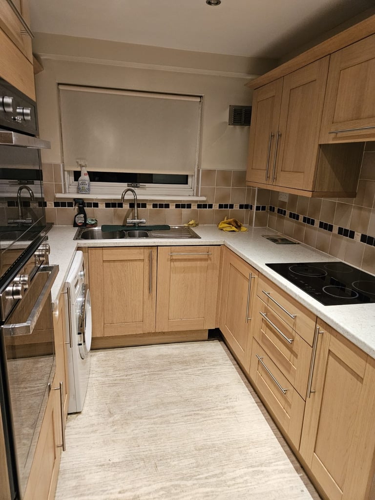 Large double room available in Stevenage Sg1