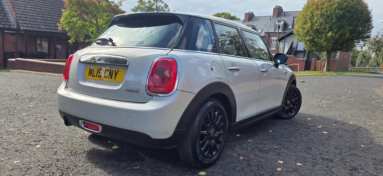 2015 MINI Hatch 1.5 Cooper 5dr HATCHBACK Petrol Manual