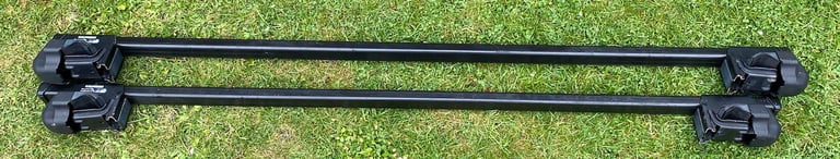 Halfords car roof bars (open rail type)