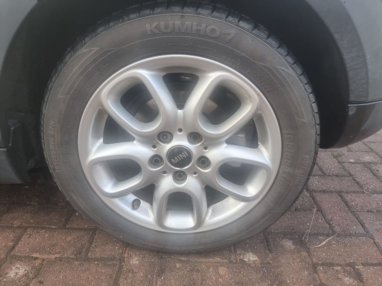 Mini Cooper D Euro 6 1496 (cc), 5 doors