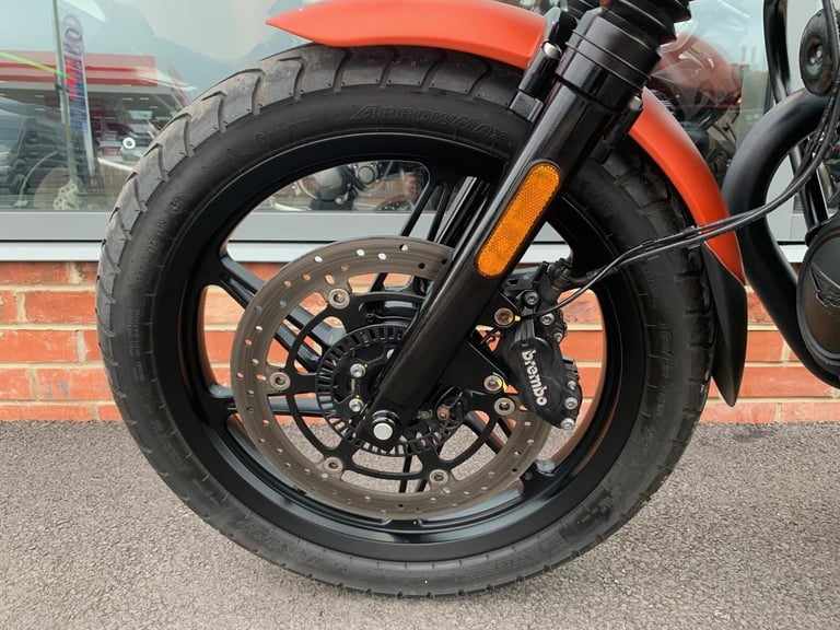 Moto Guzzi V7 STONE - ONE OWNER - 2 YEAR WARRANTY