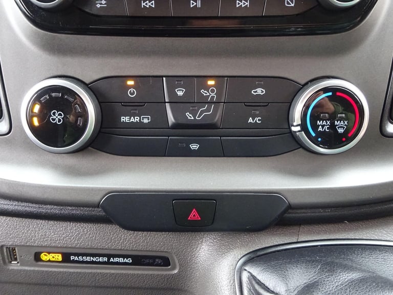 2021 Ford Transit Custom 2.0 320 EcoBlue Trend Kombi L2 H1 Euro 6 (s/s) 5dr MPV Diesel Manual