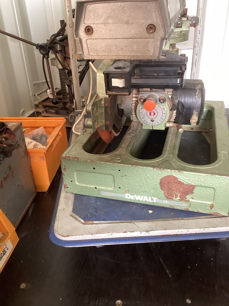 De Walt power shop radial arm saw 240 v