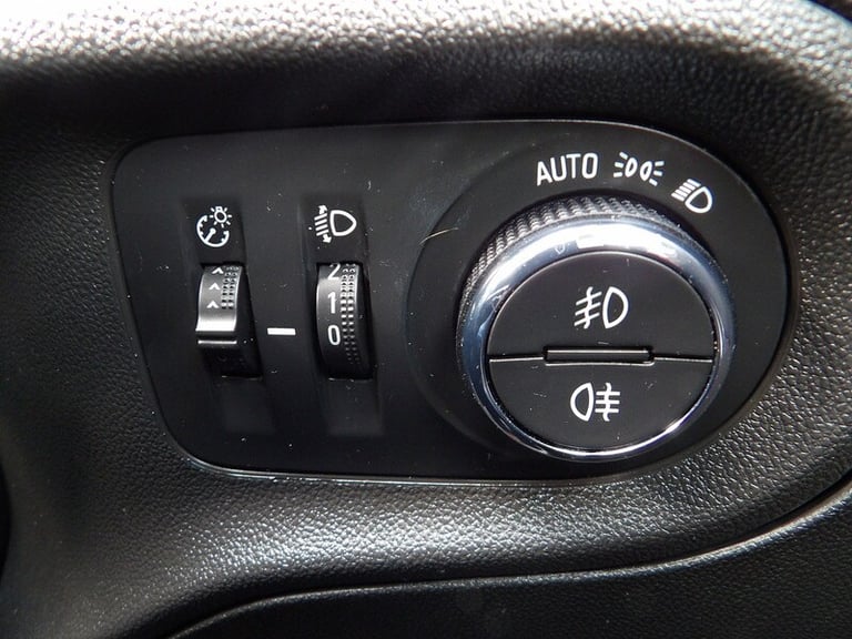 2021 Vauxhall Grandland X 1.5 Turbo D Business Edition Nav 5dr HATCHBACK DIESEL Manual