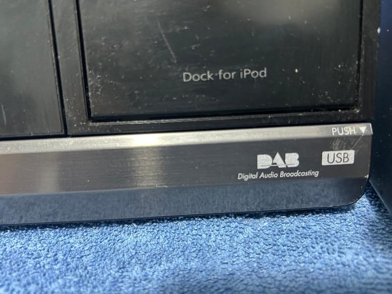 Panasonic SA-EN38 Stereo DAB / FM / CD / USB with Speakers