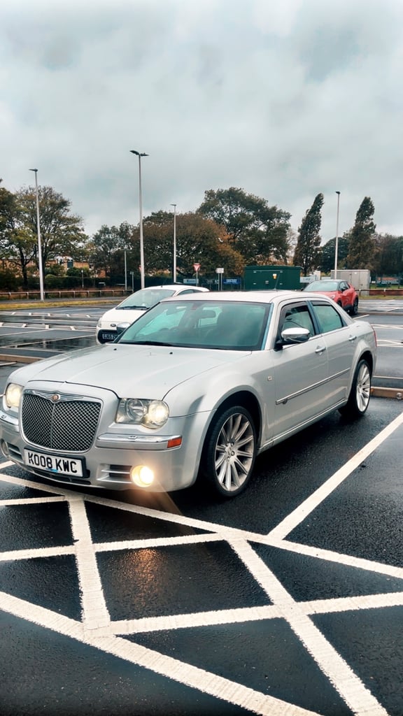 2008 CHRYSLER 300 CRD V6 AUTOMATIC FULY LOADED 12 MONTHS MOT STARTS N DRIVES GREAT 