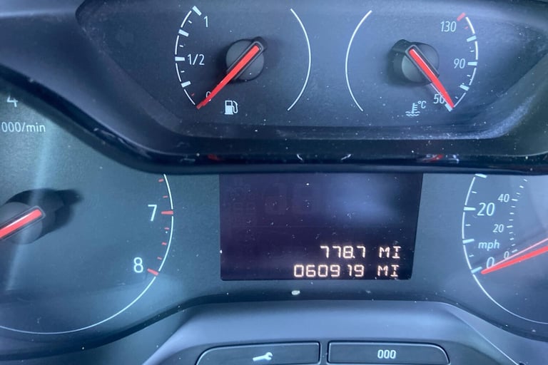  Vauxhall Crossland X 1.2 Se Suv 5dr Petrol Manual Euro 6 81 Ps Petrol