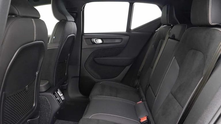 2025 Volvo XC40 Black Edition Ultra B3 Mild hybrid Petrol Automatic SUV Hybrid Automatic