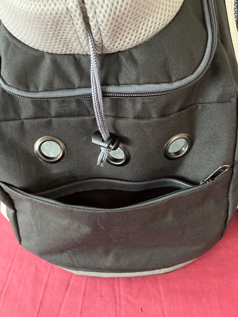 Small dog/puppy back/ front carrier