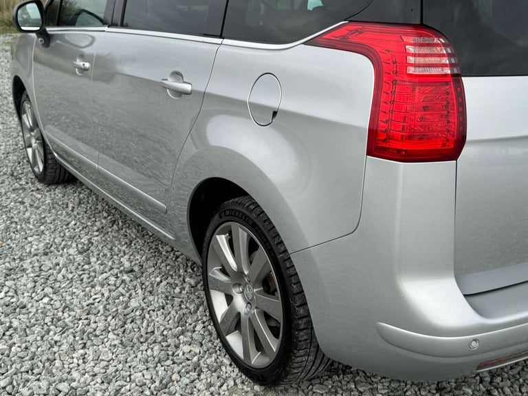 2014 Peugeot 5008 1.6 HDi Allure 5dr MPV DIESEL Manual