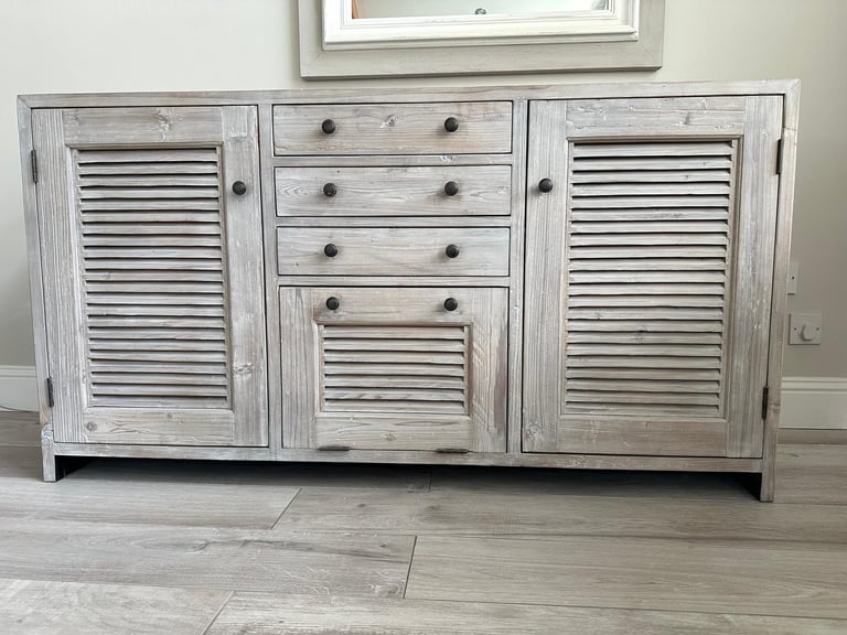 White washed sideboard 