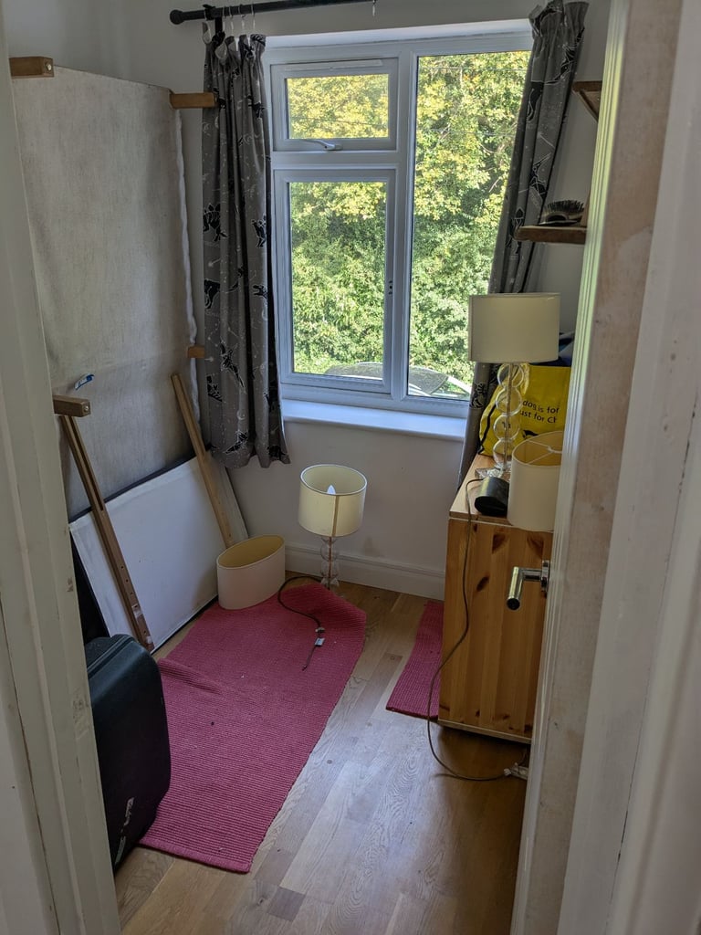 Room(s) for rent in whoberley with live in landlord