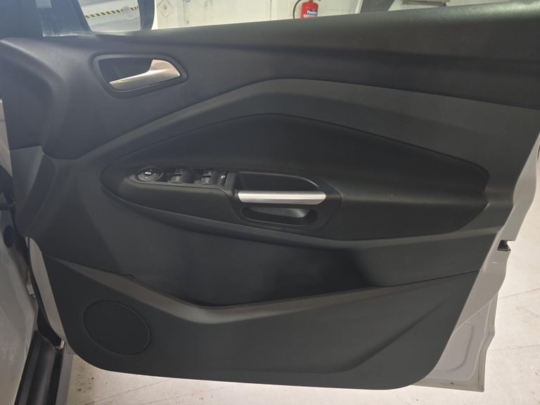 2012 Ford C-Max 1.6 TDCi Titanium Euro 5 5dr MPV Diesel Manual