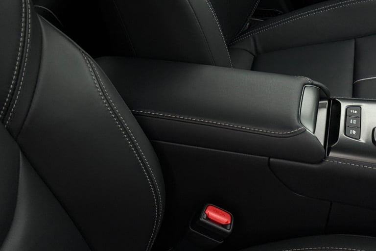 2024 Lexus LBX 1.5 VVT-iE Takumi SUV 5dr Petrol Hybrid E-CVT Euro 6 (s/s) (136 ps) SUV PETROL/ELE...