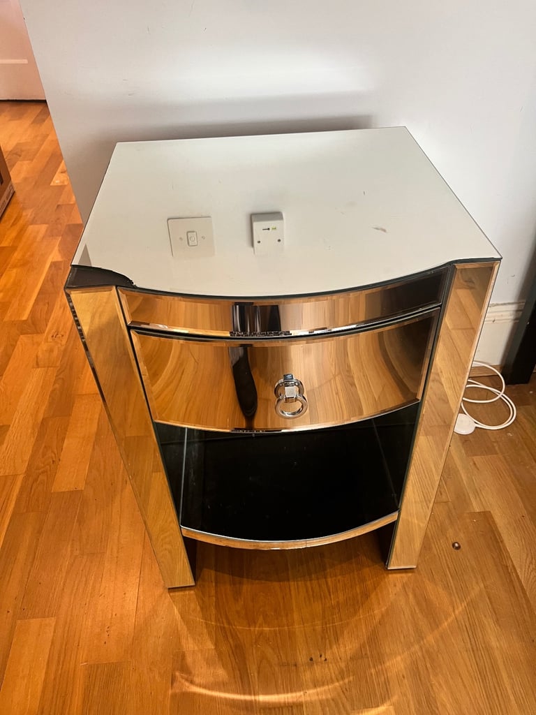 Set of Two Mirrored Bedside Tables