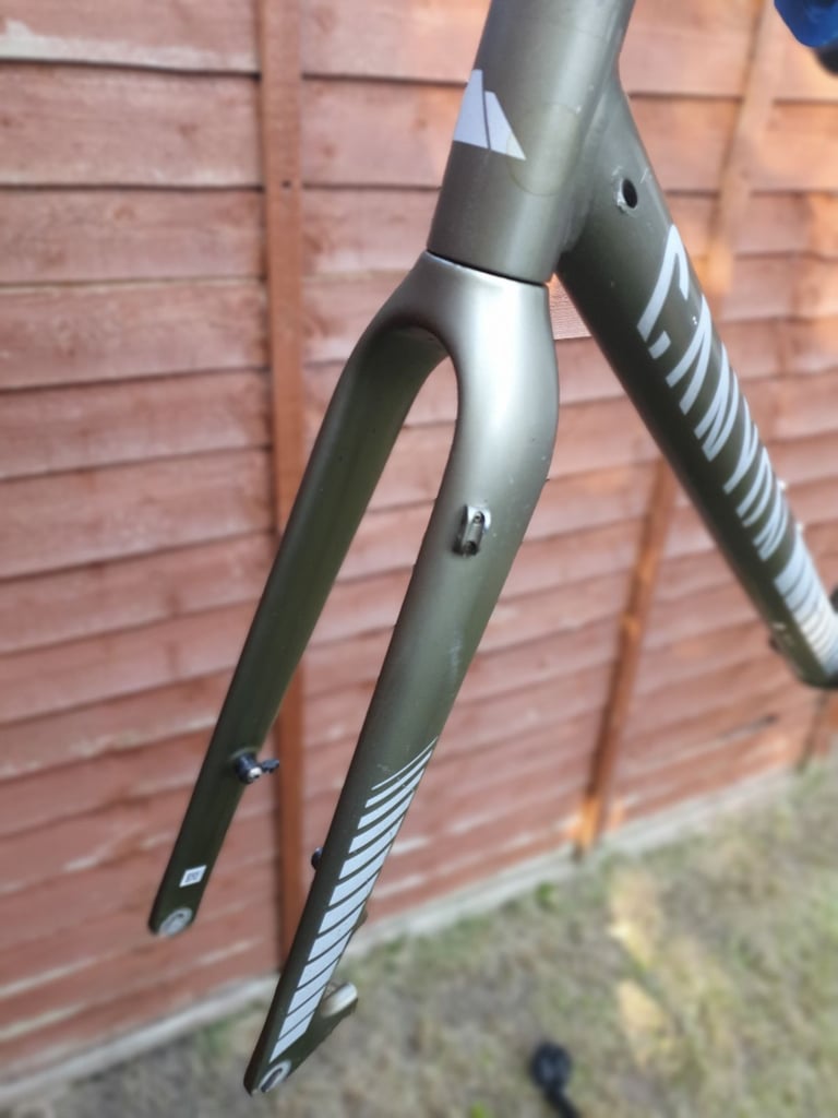 Canyon Inflite Al 9.0 S frameset (large) + spares and accessories